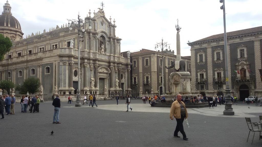 B&B United States Of Europe Catania Exterior photo