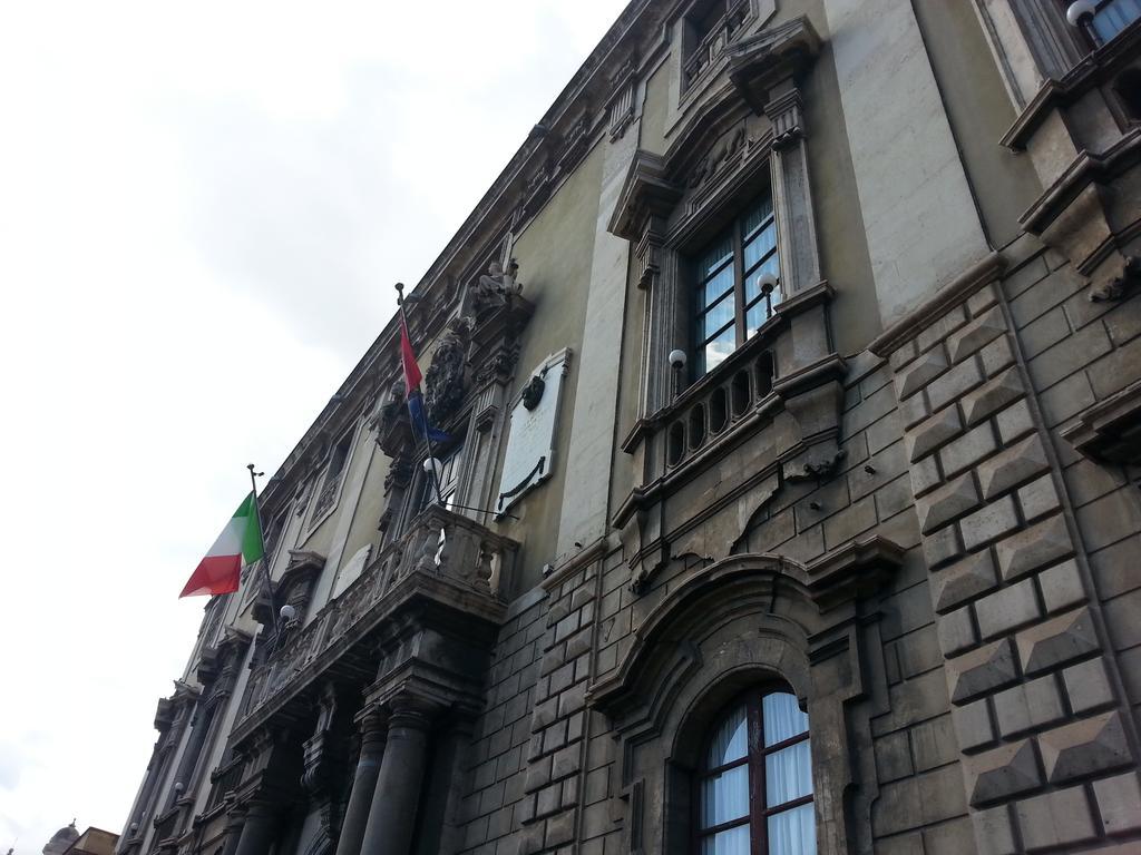B&B United States Of Europe Catania Exterior photo