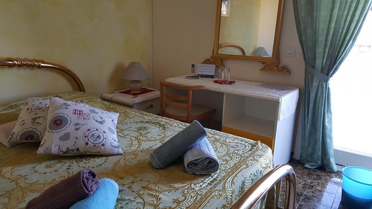 B&B United States Of Europe Catania Exterior photo